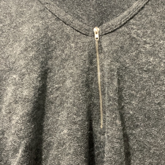 *3 for $15* Gray Top - Picture 3 of 4